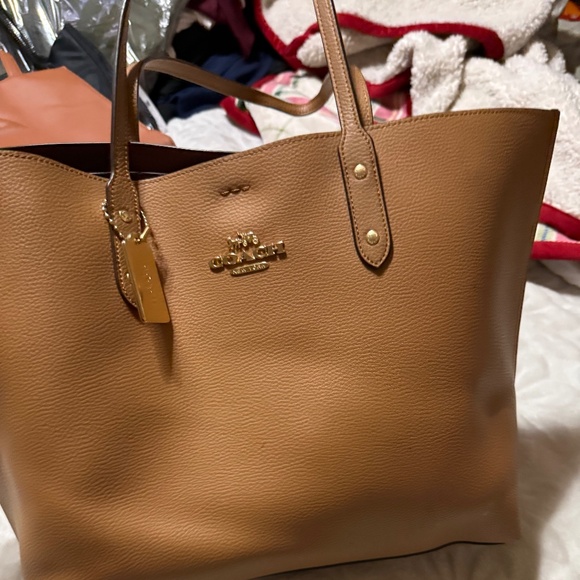 Tan Coach Tote (Authentic) - Picture 2 of 3